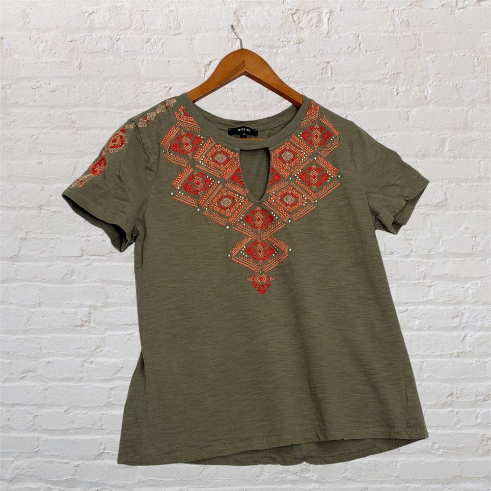 Miss Me Olive Green Embroidered Keyhole Short Sleeve T-Shirt Medium